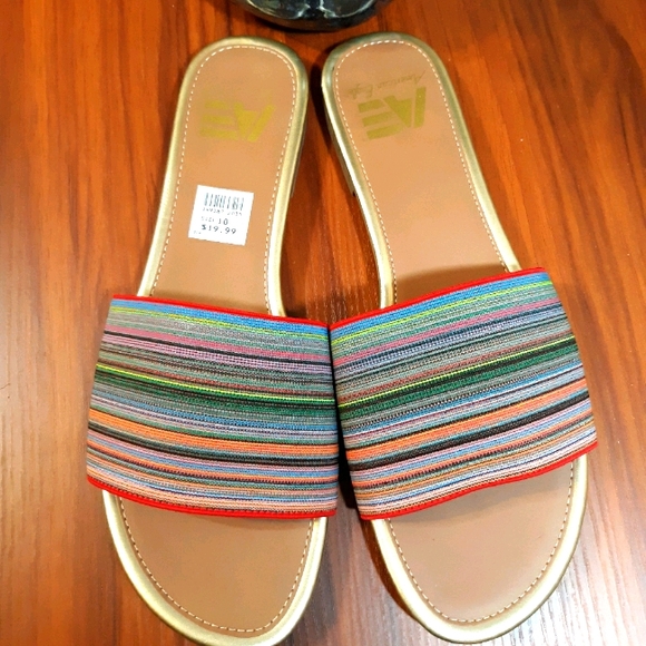 Women's Summer Sandals - Picture 2 of 3